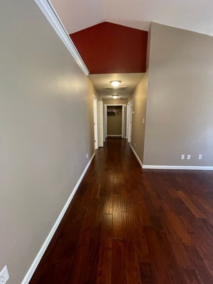 11029 Eagle Creek Ln - Photo 7 of 24