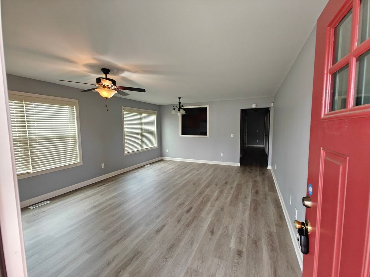 18 Crown Ct - Photo 2 of 18