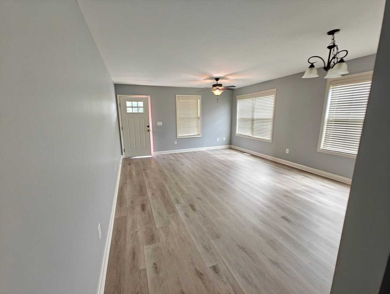 18 Crown Ct - Photo 3 of 18