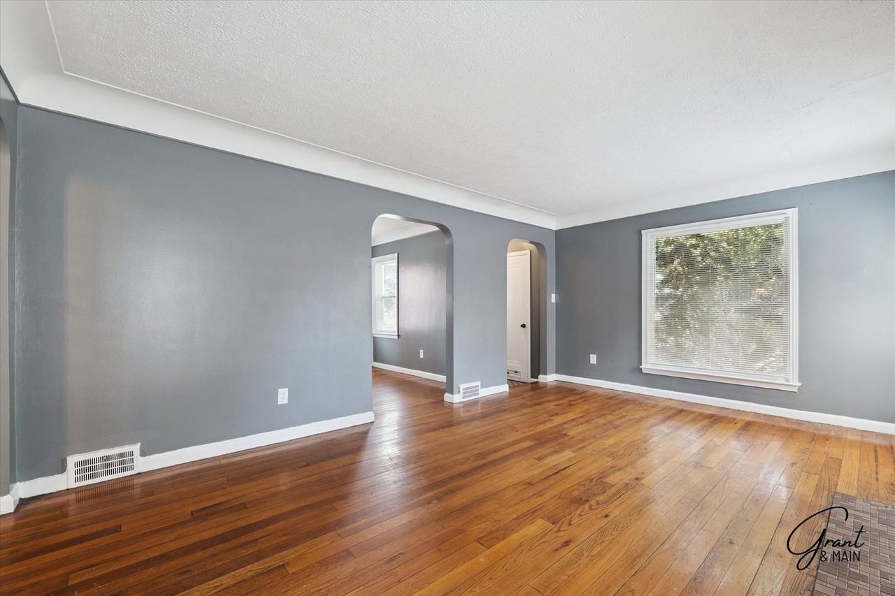 11248 Kennebec St - Photo 3 of 26