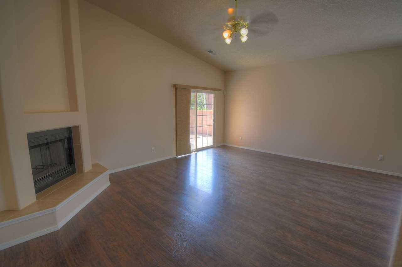 908 Tumulus Dr Nw - Photo 5 of 17