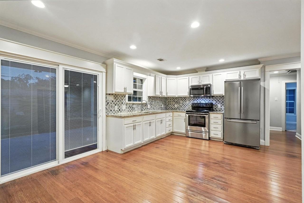 1421 Andrew St - Photo 3 of 20
