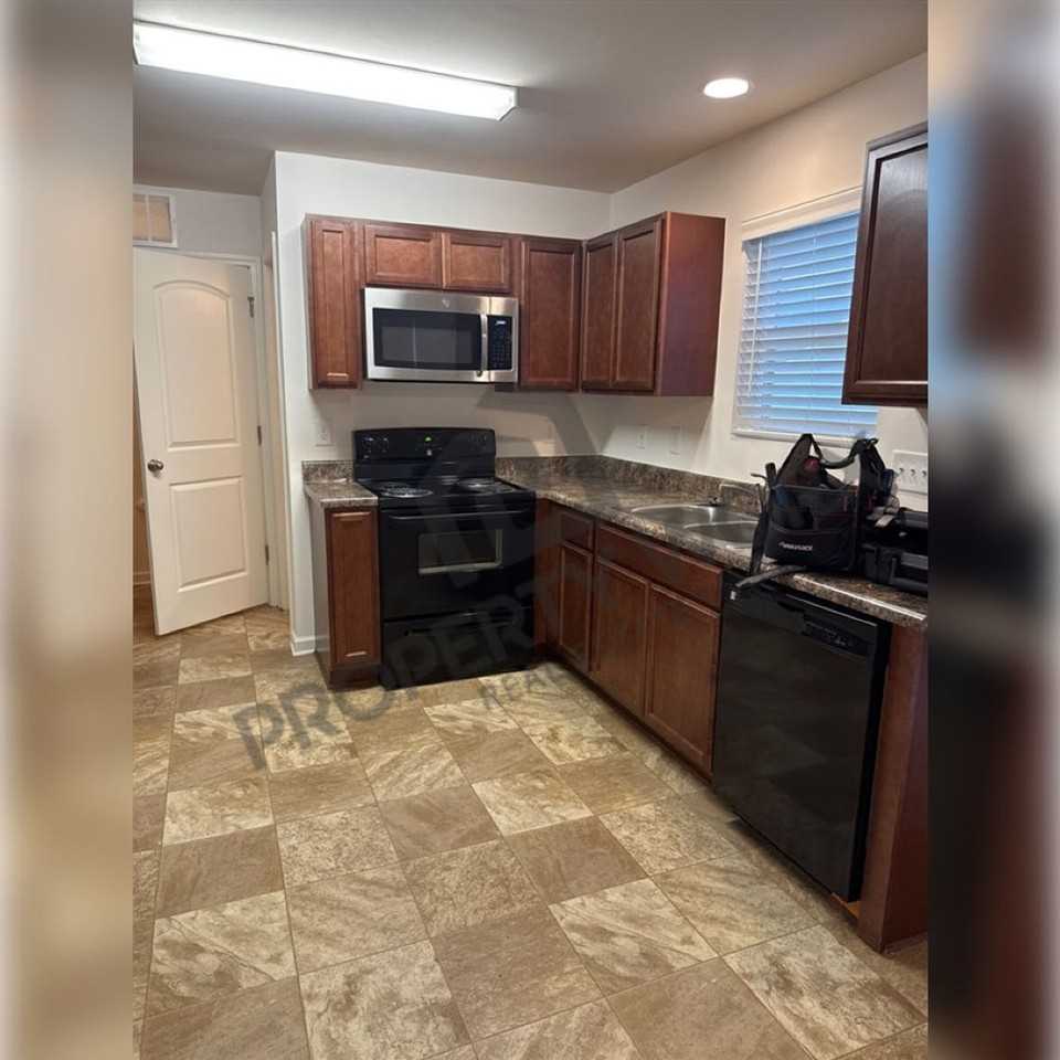 108 Pebble Brook Court - Photo 3 of 13