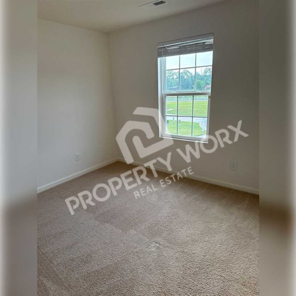 108 Pebble Brook Court - Photo 7 of 13