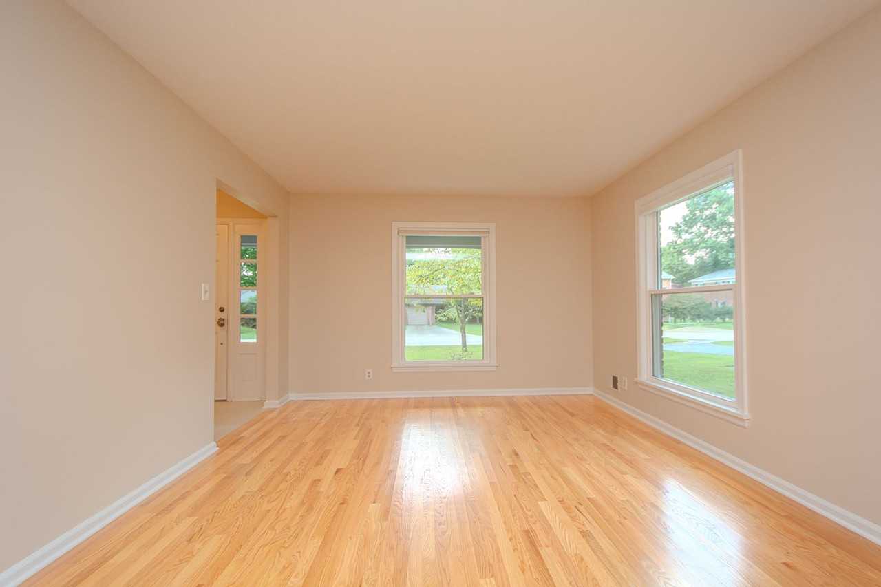 1813 Crossgate Lane - Photo 7 of 43