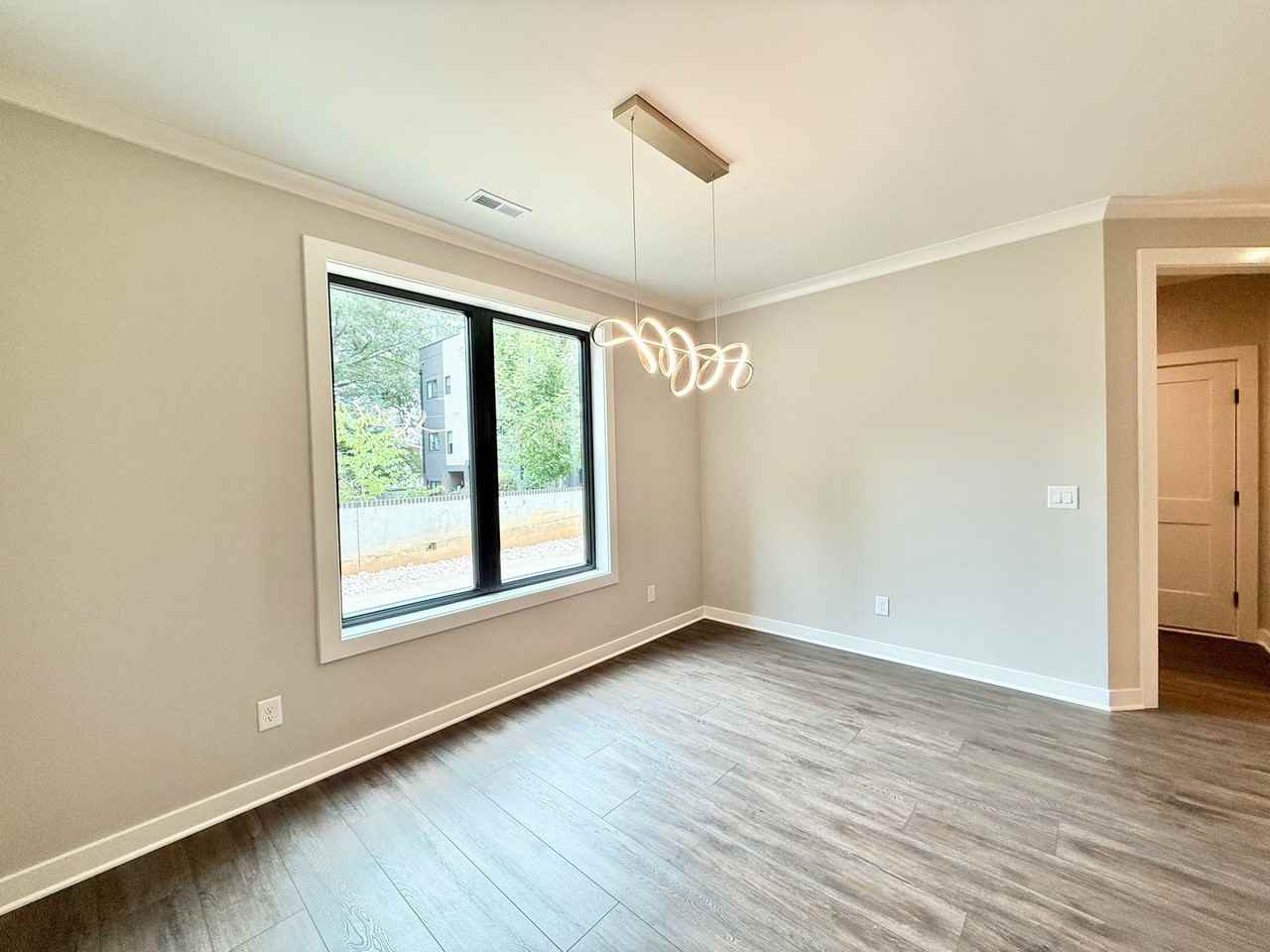 1019 Gregg St - Photo 6 of 28