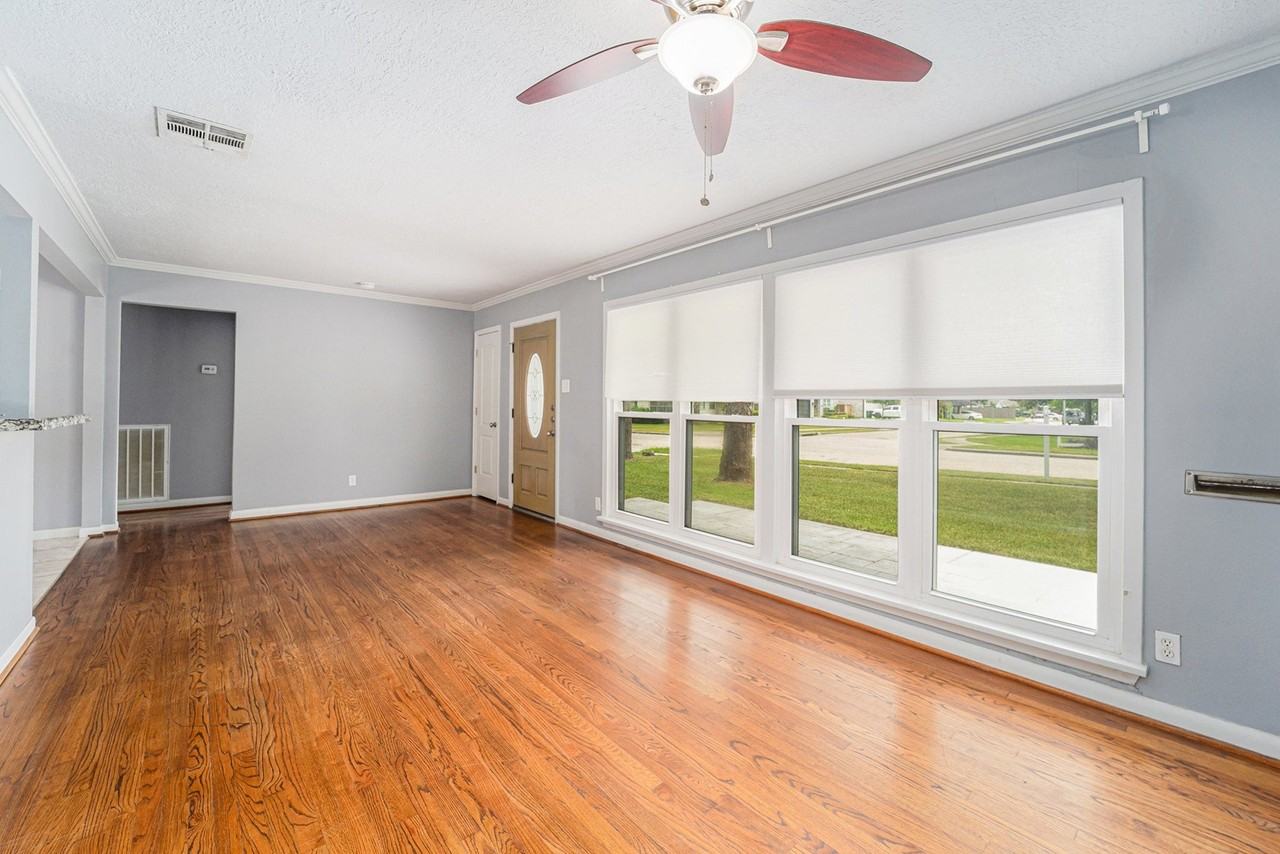 8106 Montridge Dr - Photo 5 of 26