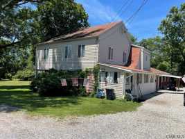 featured image of 438 Belmont St