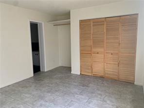 267 Se 10th St - Photo 5 of 6