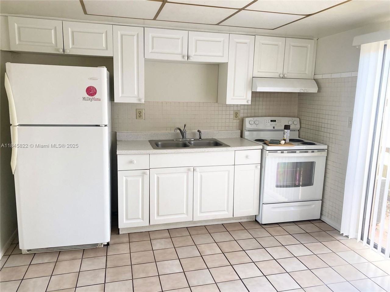 6154 Sw 38th St - Photo 2 of 8