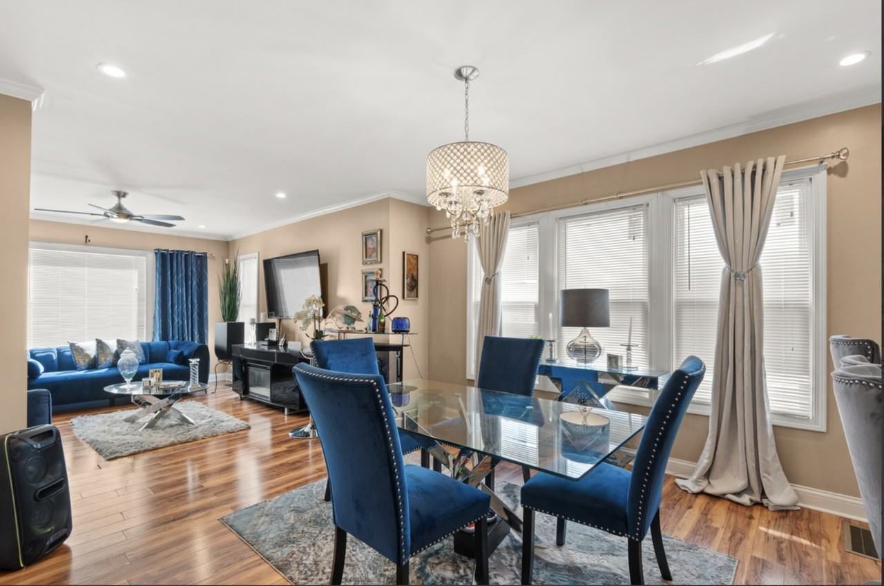 12056 S La Salle St ##1 - Photo 3 of 7