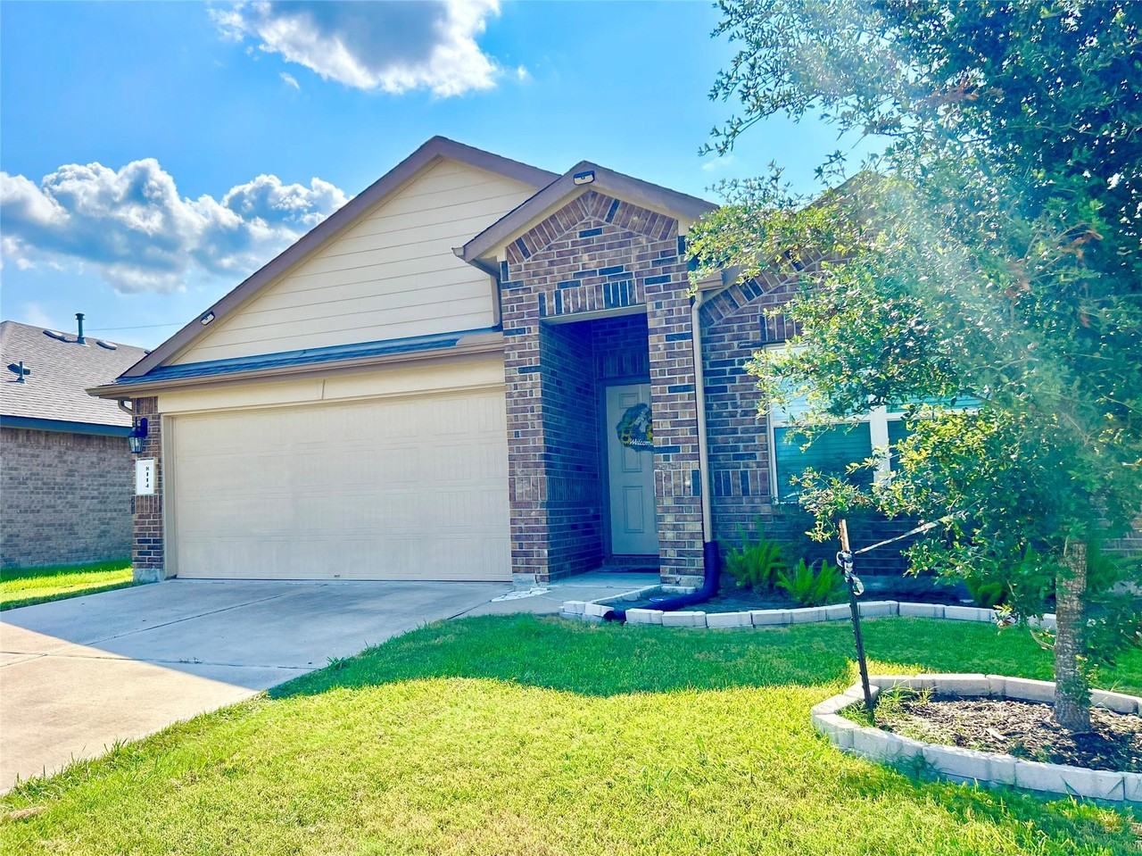 8114 Oakleaf Meadow Ct - Photo 4 of 36