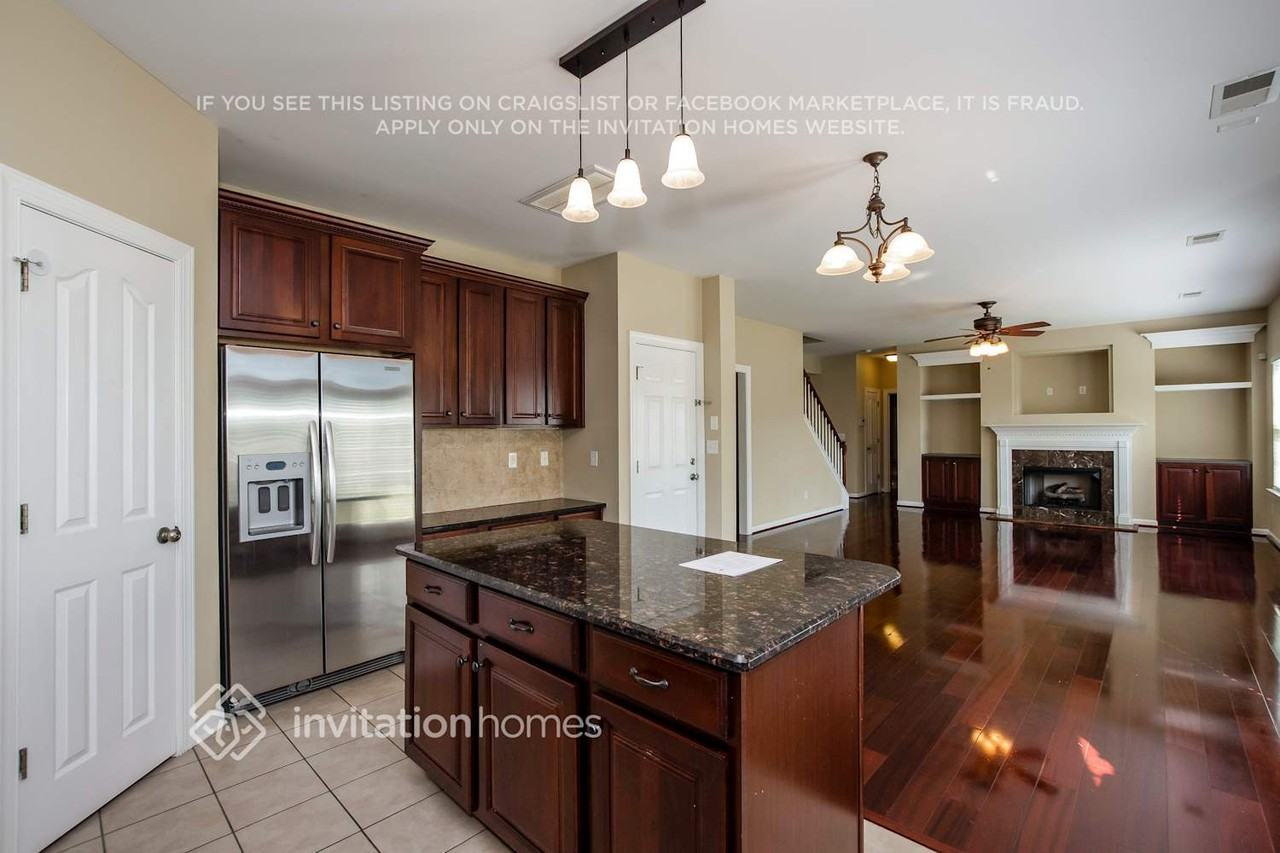 11324 Huntington Meadow Ln - Photo 4 of 15