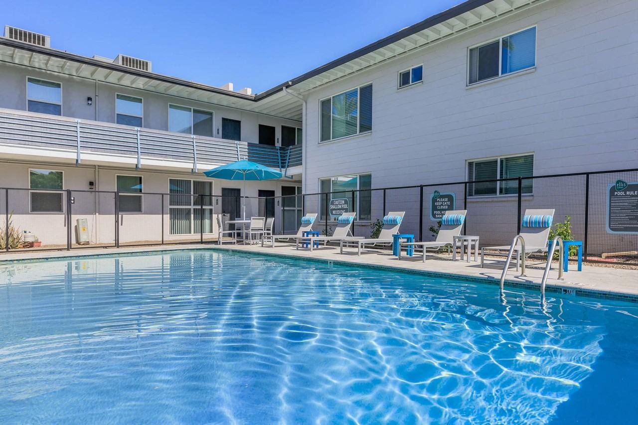 Ellis Midtown - Photo 4 of 50