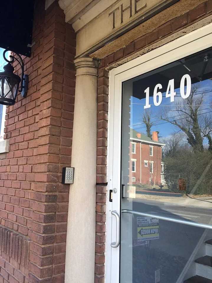 The English - Photo 3 of 6