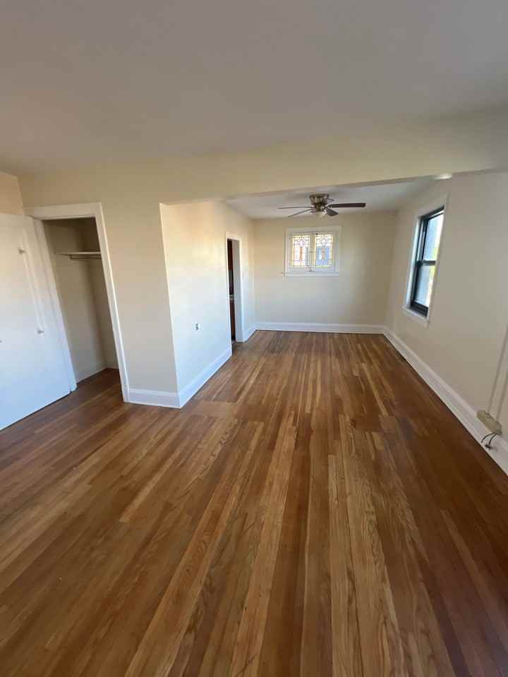 Hobart Wightman Apartments - Photo 3 of 11