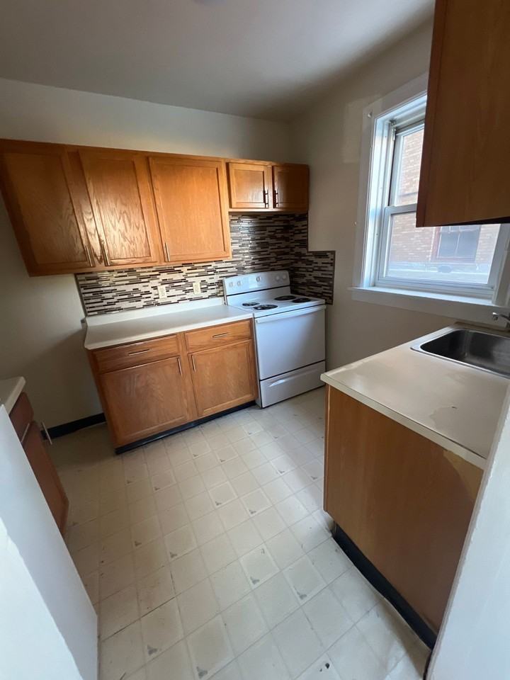 Hobart Wightman Apartments - Photo 5 of 11