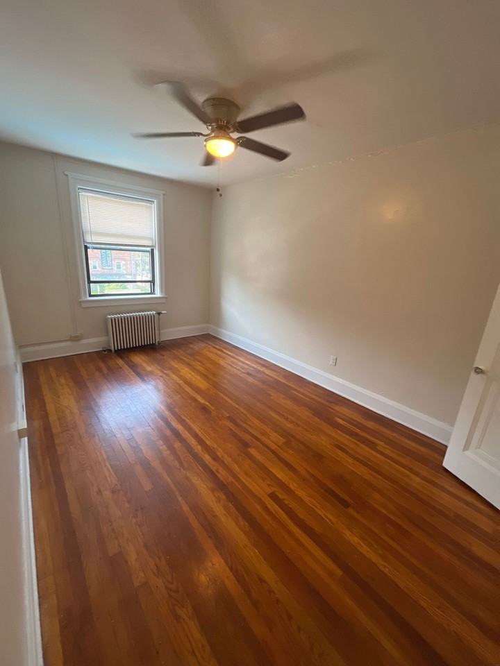 Hobart Wightman Apartments - Photo 5 of 11