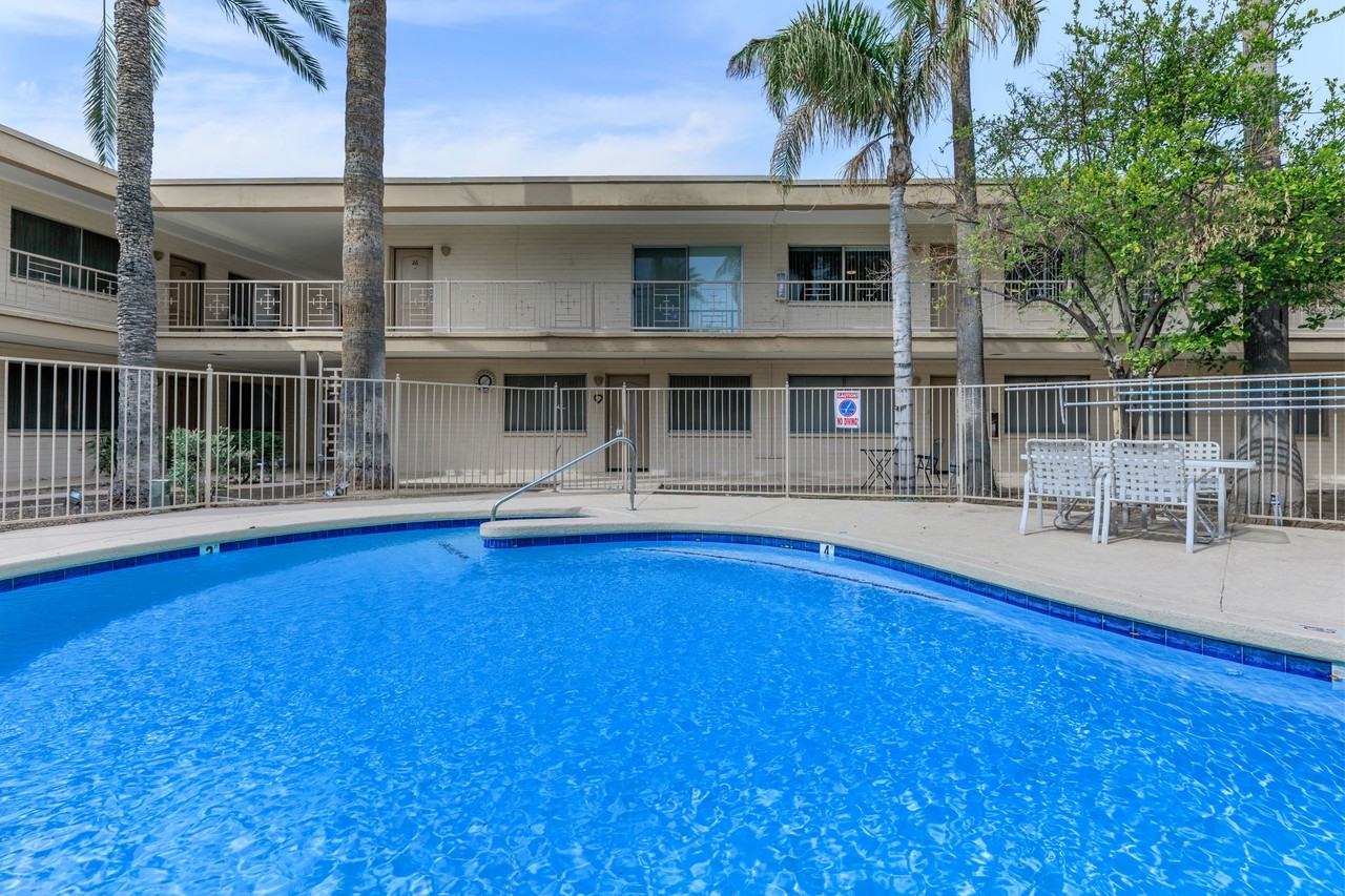 Park Royal - Photo 3 of 24