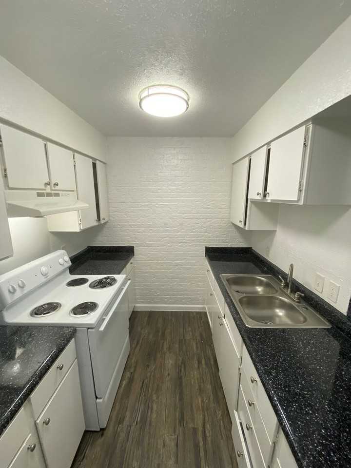 Spanish Ridge Apartments - Photo 5 of 48