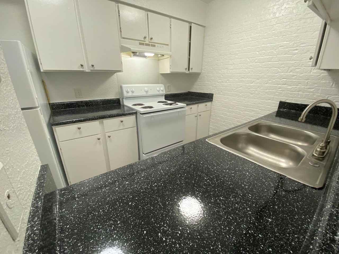 Spanish Ridge Apartments - Photo 6 of 48