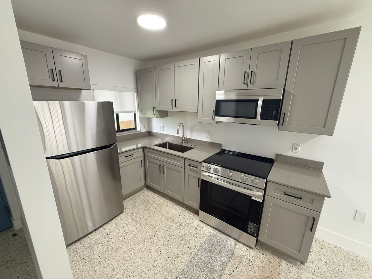180 NE 57 Street - Photo 2 of 27