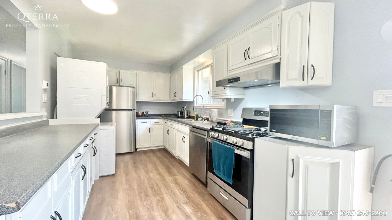 1-593 Mt Anne Dr, Waterloo, Ontario N2L 4W6 - Photo 2 of 10