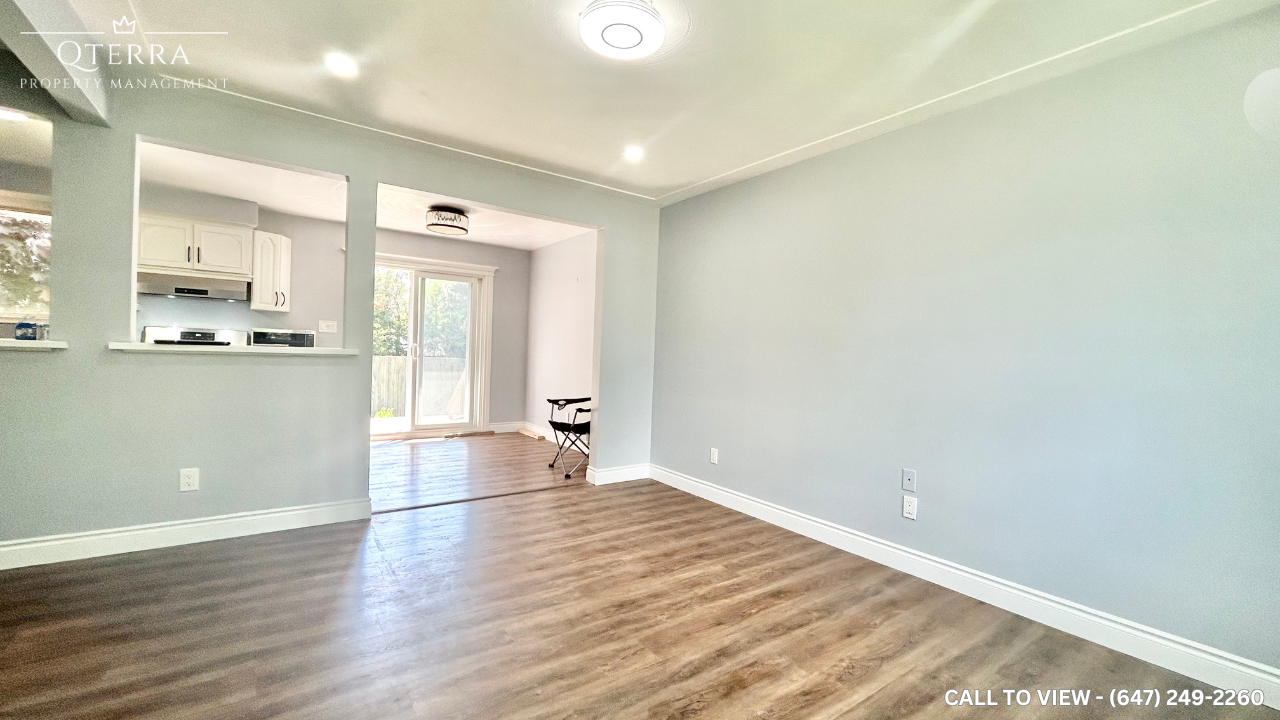 1-593 Mt Anne Dr, Waterloo, Ontario N2L 4W6 - Photo 3 of 10