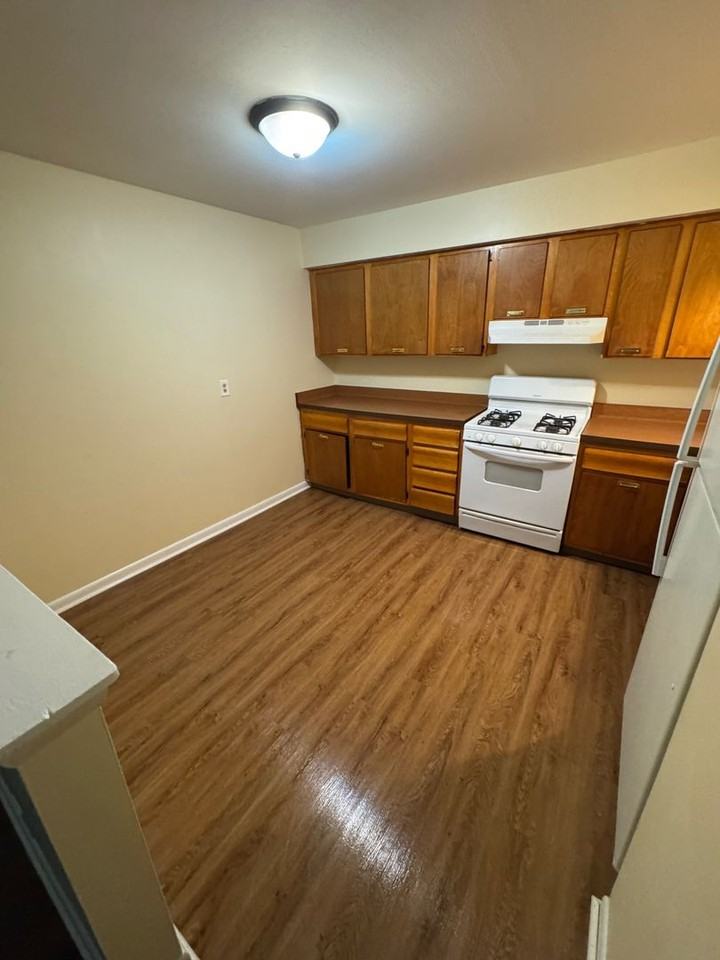 Harrison Ave - Photo 7 of 11