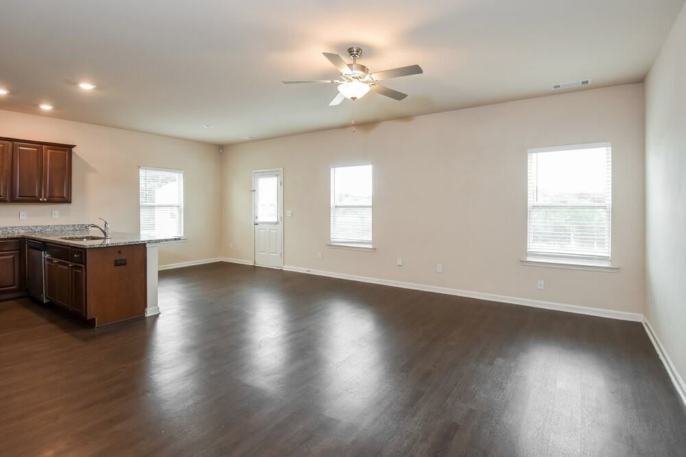 128 Innis Brook Cir - Photo 5 of 17