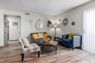 417 Tinker Diagonal St - Photo 1 of 1