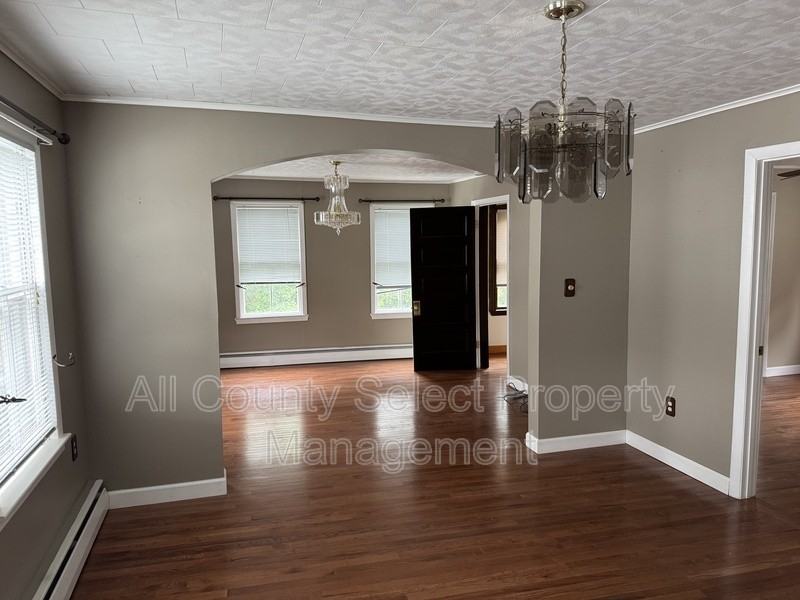 16 Mount Vernon St #2 - Photo 6 of 18