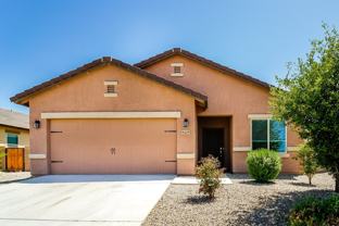 8225 W Kittiwake Ln - Photo 1 of 1