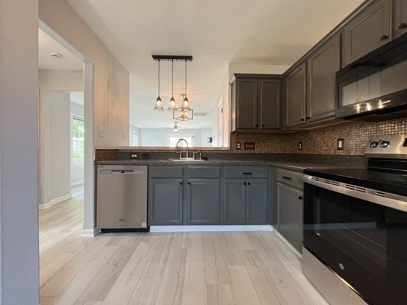 4485 Easywater Ln - Photo 4 of 23