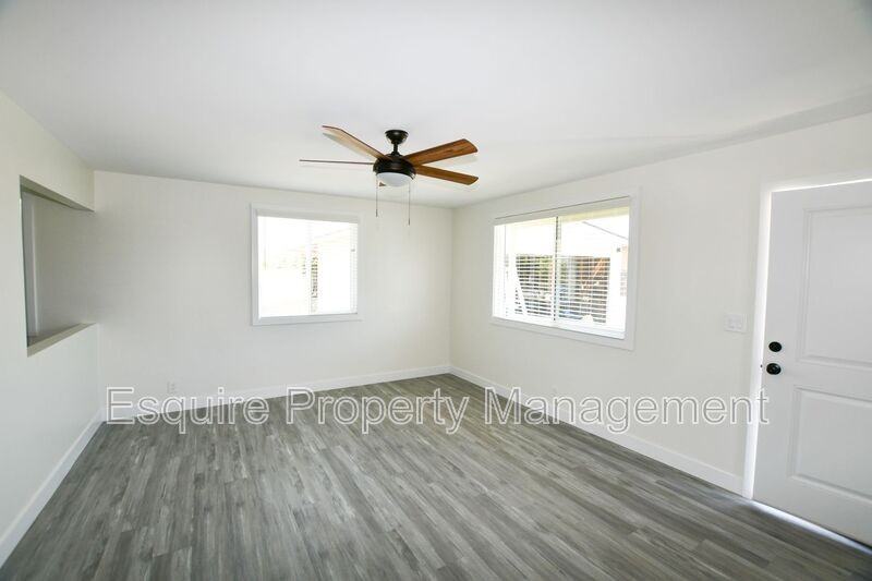 71 Raemere St - Photo 3 of 14