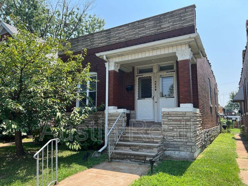 4932 Schollmeyer Ave - Photo 2 of 9