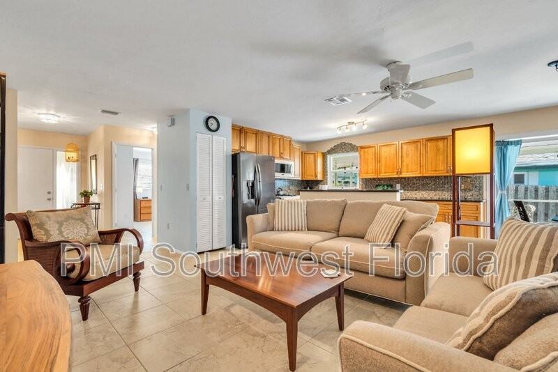 3617 Iroquois Ave - Photo 6 of 36