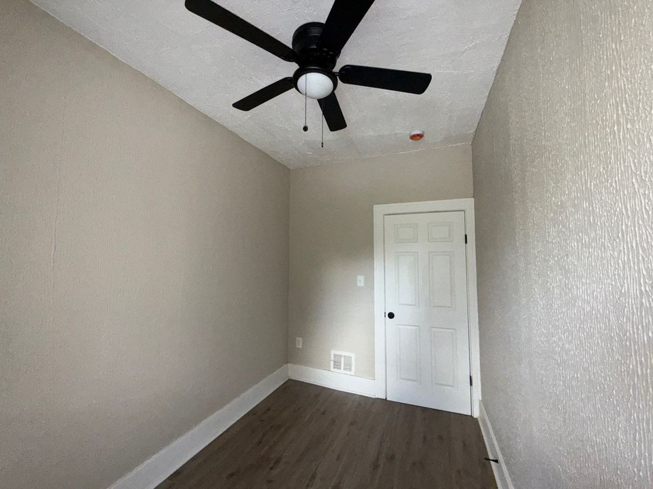 9142 Isham - Photo 7 of 7