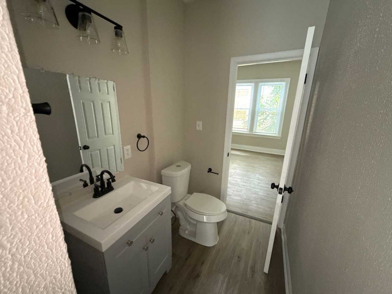 9142 Isham - Photo 6 of 7