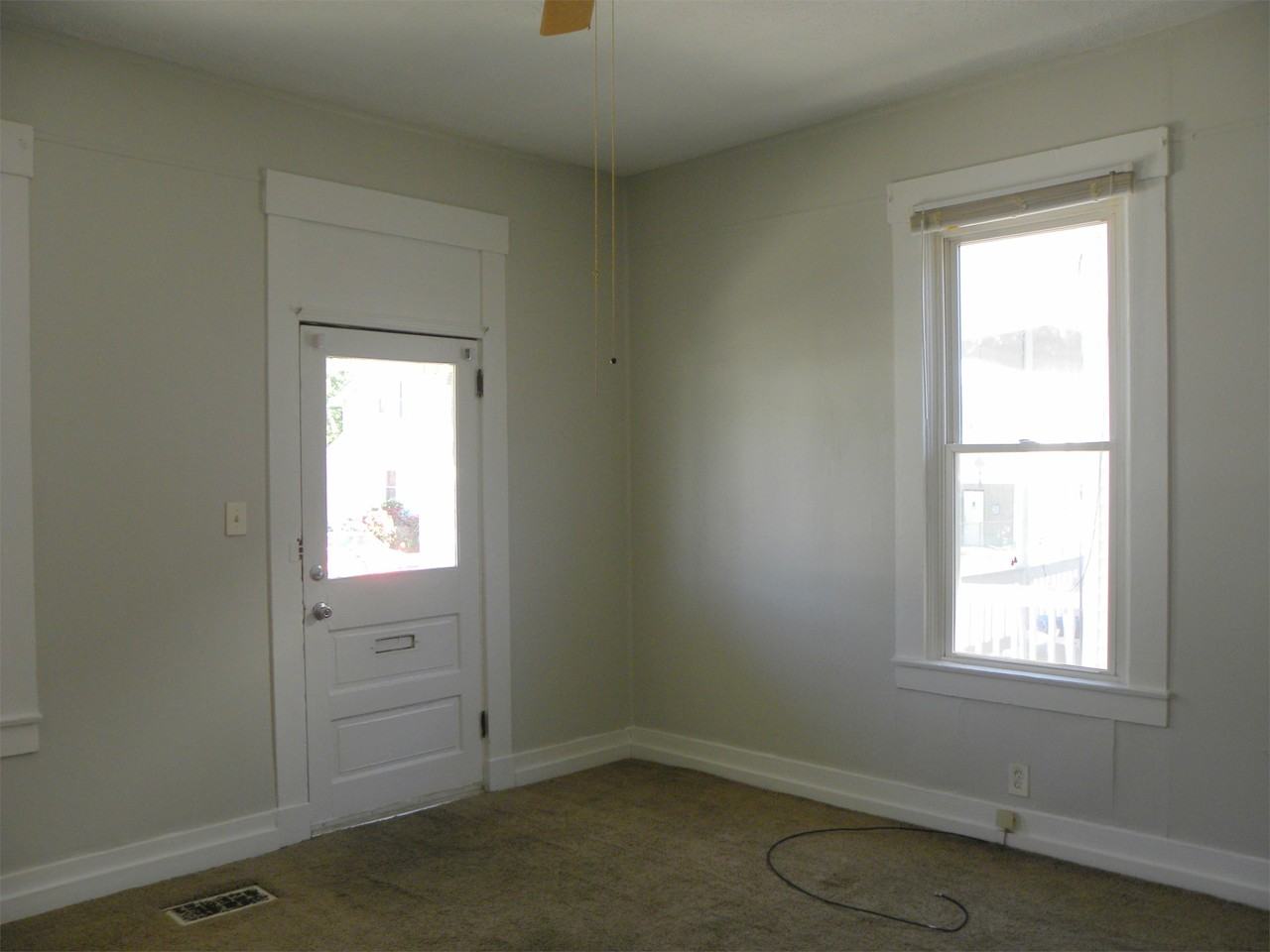 418 3rd Ave - Photo 3 of 23