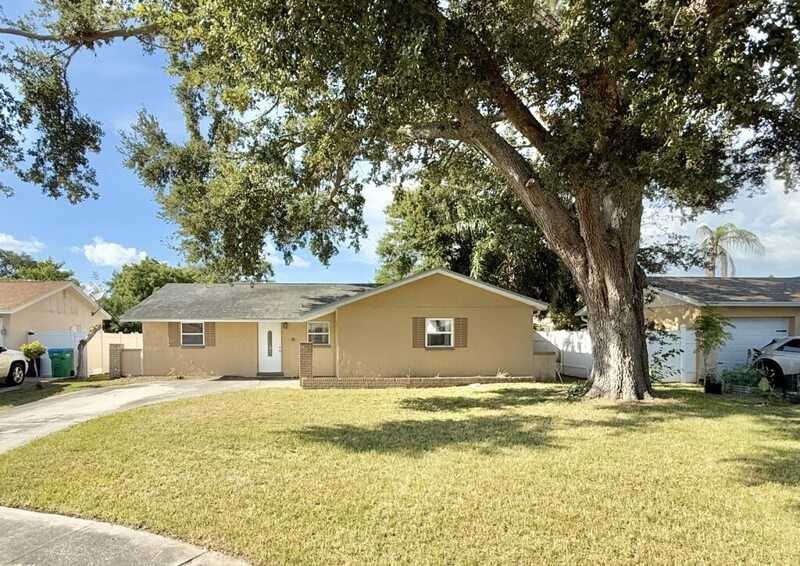 6943 Buhrley Ter N - Photo 5 of 50