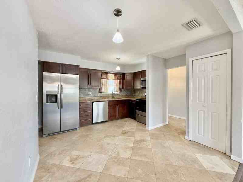 6943 Buhrley Ter N - Photo 7 of 50