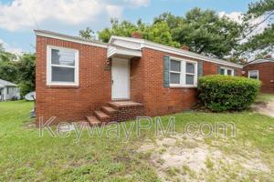 featured image of 3137 Lake Forest Dr