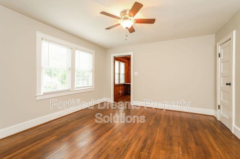 2232 Ivy Ave - Photo 3 of 20