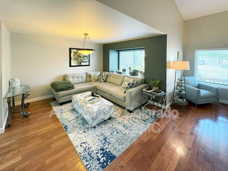 2970 Haystack Dr - Photo 4 of 35