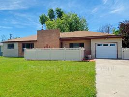 featured image of 806 Forest Ave