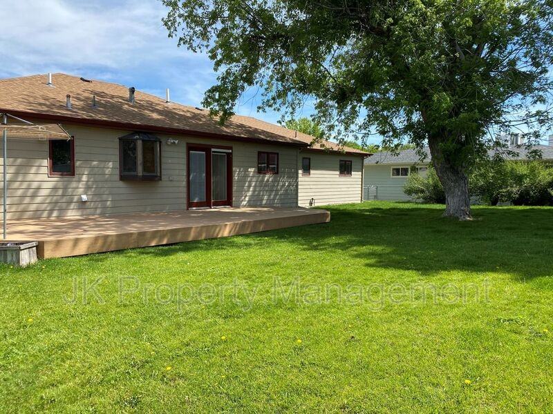 806 Forest Ave - Photo 6 of 37