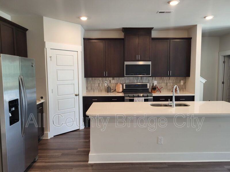 66 Galley Lane - Photo 3 of 18