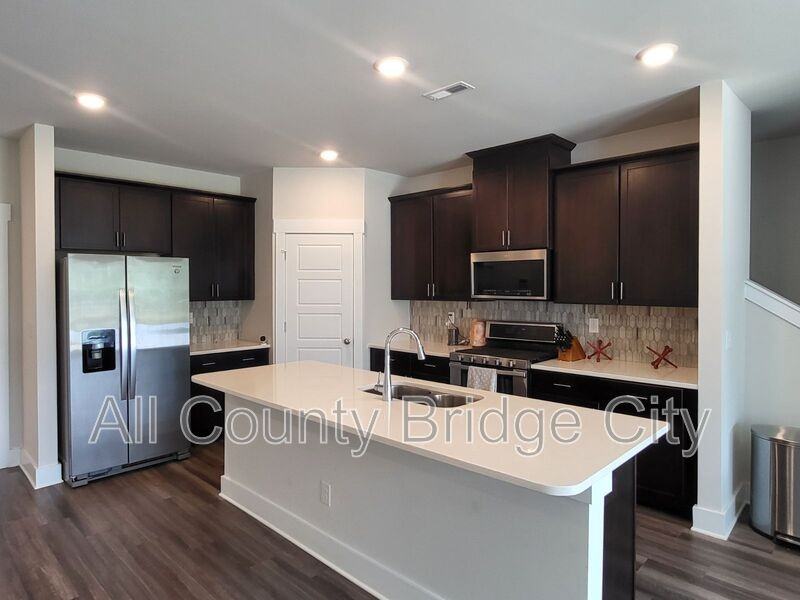 66 Galley Lane - Photo 4 of 18