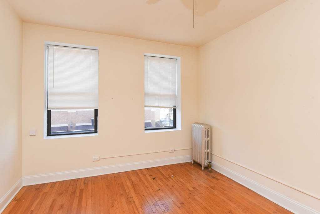 2737 N Spaulding Ave #221 - Photo 7 of 17